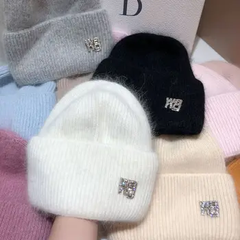 Prabangos Prekės Diamond Logotipą, Nekilnojamojo Triušio Kailio Megztos Kepurės Moterims, Žiemą Šilta Skrybėlę Laisvalaikio Kepuraitė Vaikščioti Dangčio Skullies Kepurės